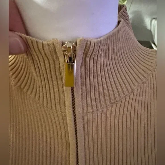 Ribbed camel colored brand new Boston Proper 3/4 zip w belle sleeves medium - Picture 4 of 9